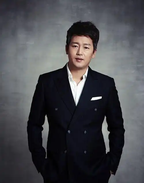 韩国45岁男演员突传患肝癌辞演张娜拉新剧皇后的品格