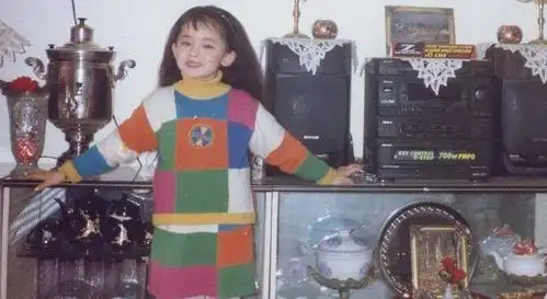 古力娜扎秒删合影眼尖的网友发现了亮点