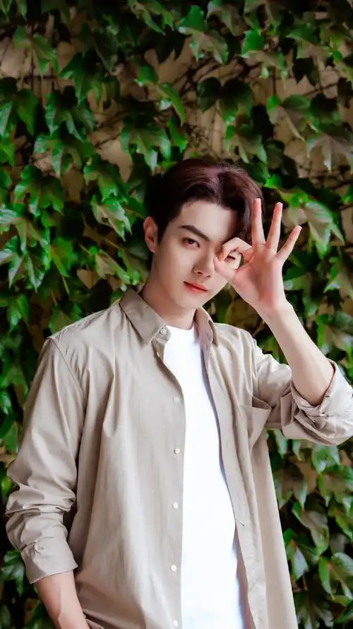 许凯 别刷那个汉堡了##许凯直播