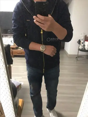 身高173,体重150,戴41间金日志效果