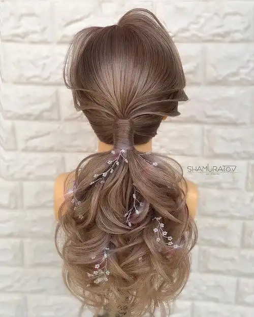 三款超甜浪漫盘发造型巧用配饰更加分