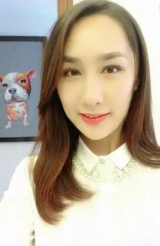 雷佳音结婚从不晒妻,看到她老婆的照片后不淡定了