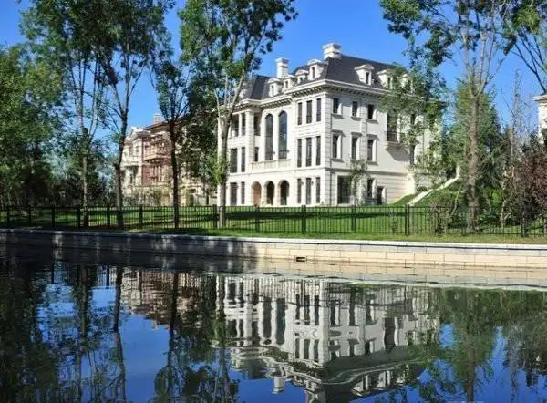 【多图】远洋lavie二手房 9室3厅 1580平 9999万元/套 临湖楼王 花园