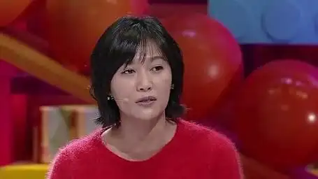 徐静蕾大妈背心现身,网友热议女神发福