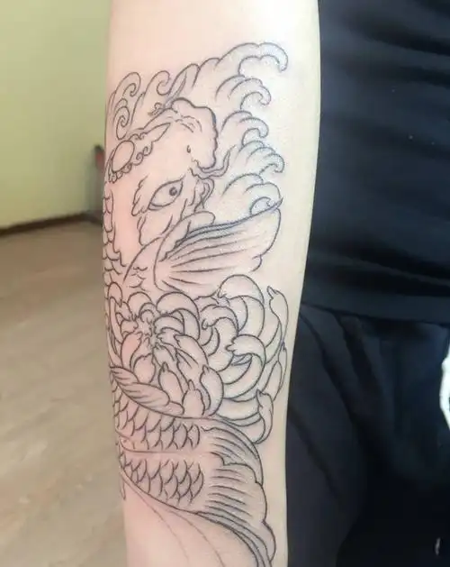 鱼纹身图片_手臂动物纹身图案