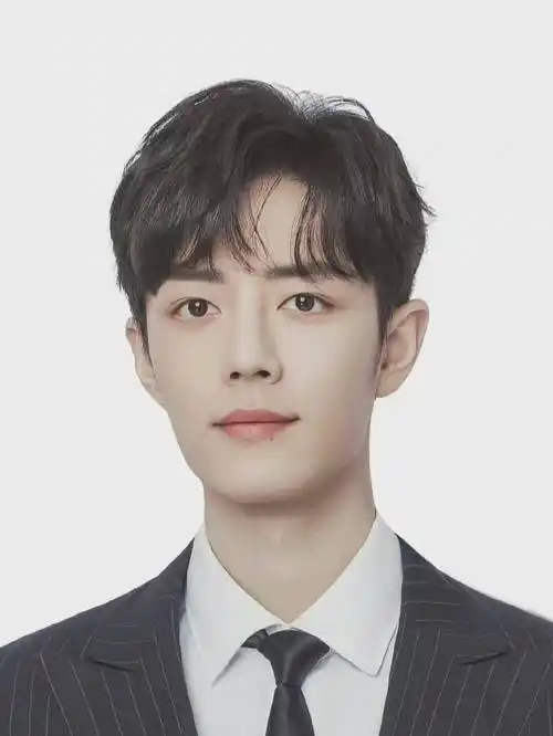 肖战王一博证件照