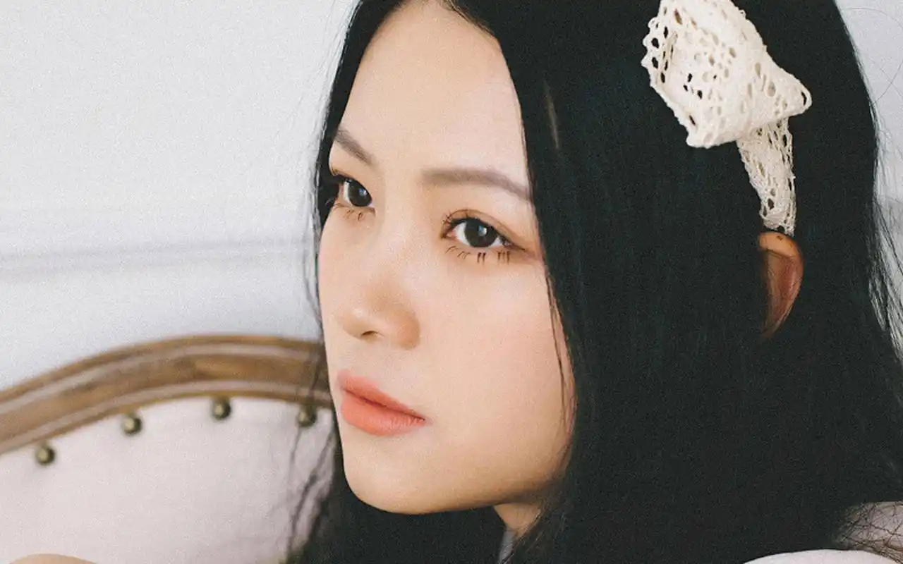 日系美女清新复古风居家写真图片电脑壁纸