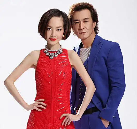 48岁鲁豫近照,二婚再嫁13岁初恋,老公长得一言难尽