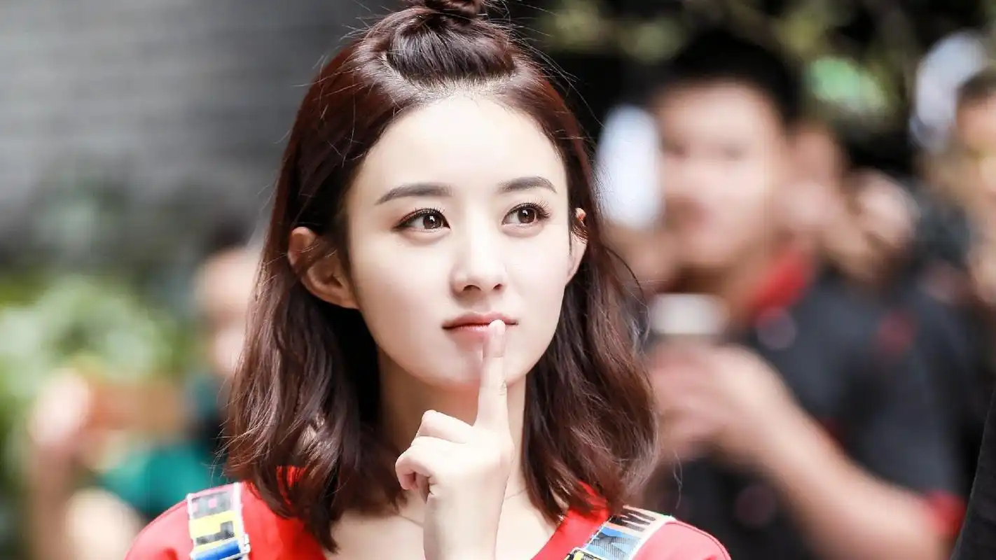 内地明星赵丽颖明星风尚壁纸3