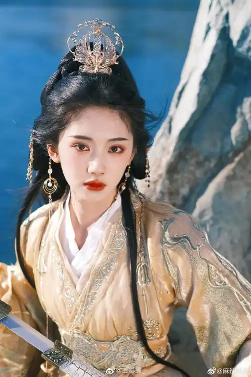 同一个摄影师镜头下的小花古装造型##同一个摄影师拍的小花古装造