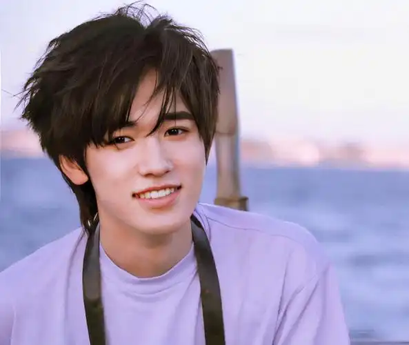 青年演员宋亚轩