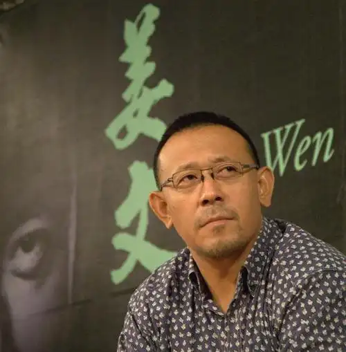 1996 年,姜文靠着电影《阳光灿烂的日子》,一下子就把金马奖最佳导演