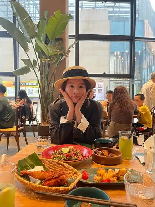 玻璃屋里的云南菜