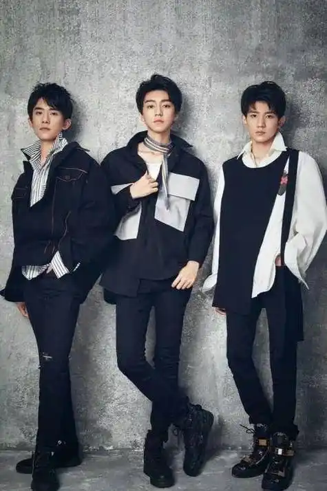 有人成00后百亿票房,有人却还在用综艺刷脸_易烊_王源_王俊凯