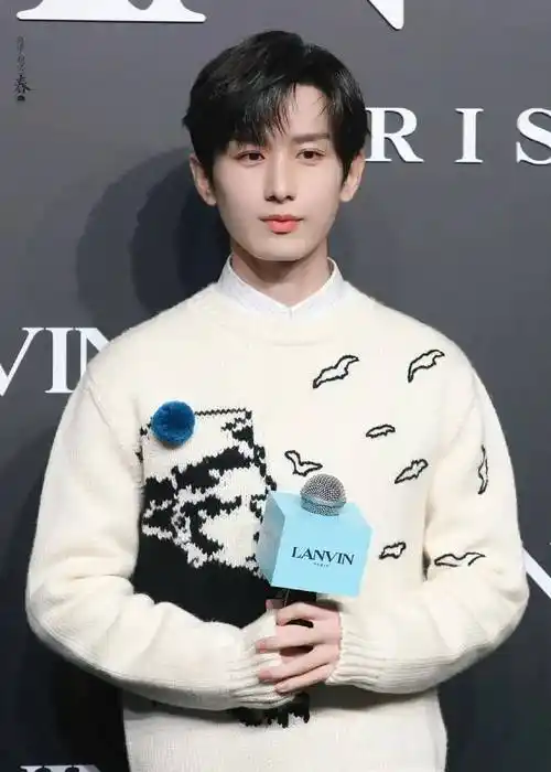 内娱高颜值男艺人数据排名,邓为22肖战第7王一博第5杨洋登顶_身高_cm