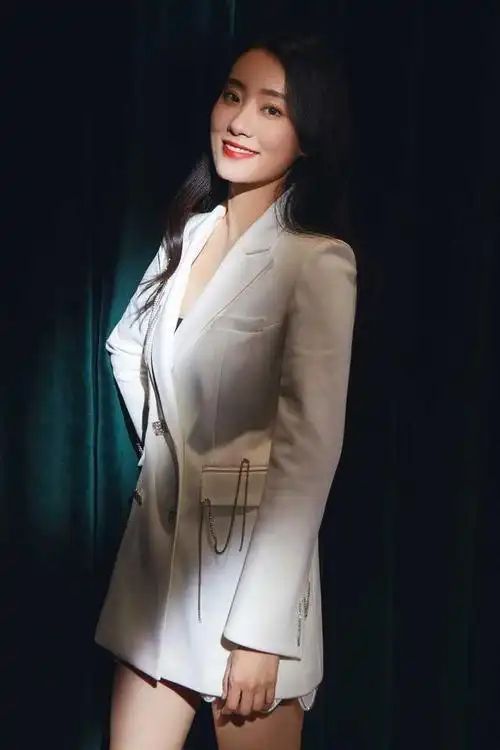 有好身材的女星——张小斐