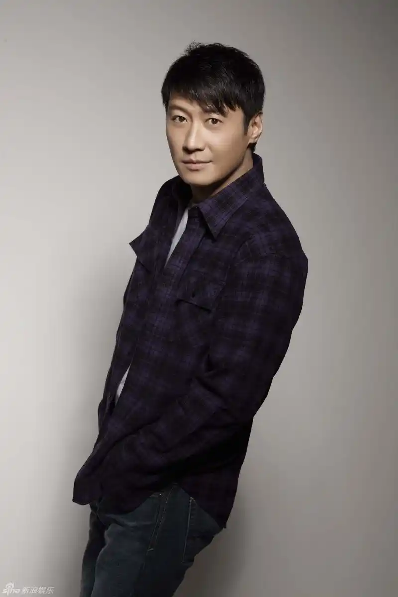 组图:《密室》黎明带病任关主 不做安静美男子_高清图集_新浪网