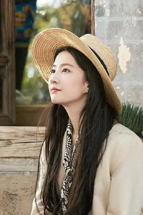 刘亦菲首部现代剧开播稳居第一,第一集就哭死,网友称看到了自己