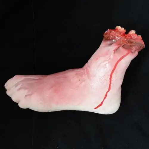 整人道具万圣节道具 恐怖大断腿 断脚 中等血手635g