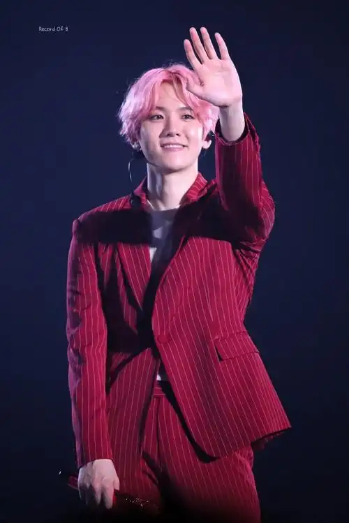 边伯贤solo出道三周年