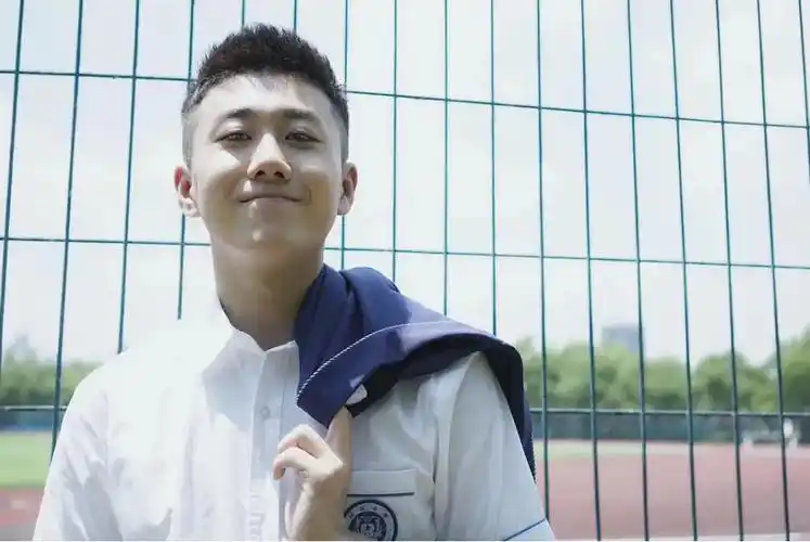 《少年派》收官 姜冠南凭江天昊好惨上热搜