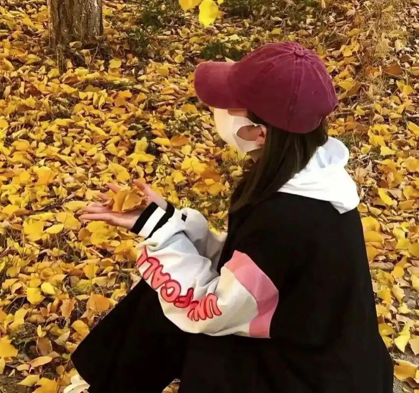 遮脸女头#女生头像#图片来源网络 - 抖音