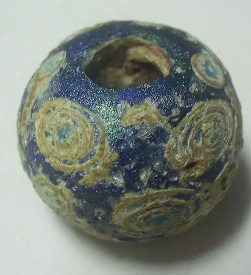 战国蜻蜓眼琉璃珠