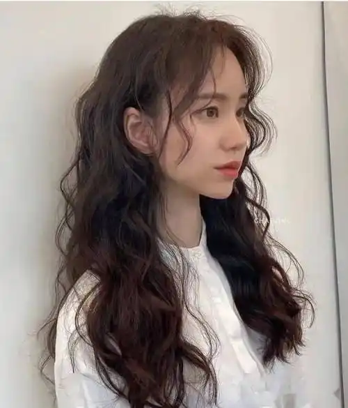 冬季适合 "芭比烫" "_中国_发型_形象