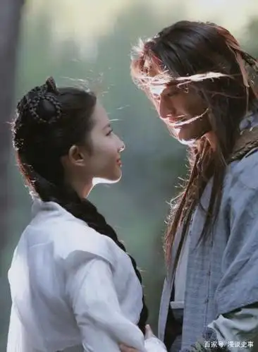 小龙女纵身绝情谷底,十六年的生活如何度过?金庸先生给了暗示