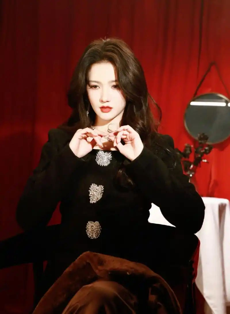 刘些宁高清壁纸头像(四)[打call]