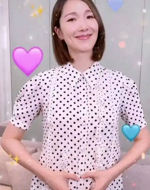 李亚男挺二胎孕肚露面,四肢纤瘦肚大如箩,否认双胞胎传闻_王祖蓝_妻子