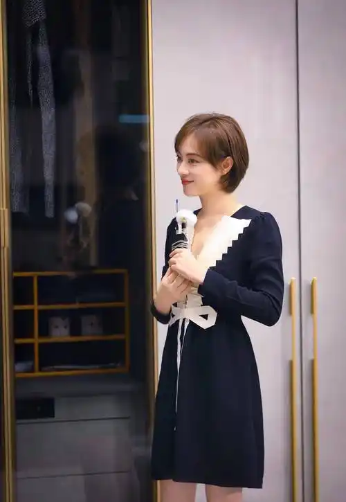 孙俪新发型惊艳了,bobo短发配空气刘海,37岁美出少女样_气质_造型