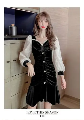 红蜻蜓 秋冬季新款金丝绒连衣裙女加绒毛呢2020新年配大衣裙子法式