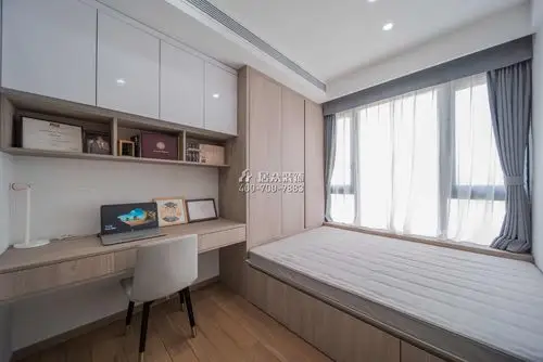 银湖蓝山润园二期15平方米现代简约风格平层户型卧室书房一体装修效果