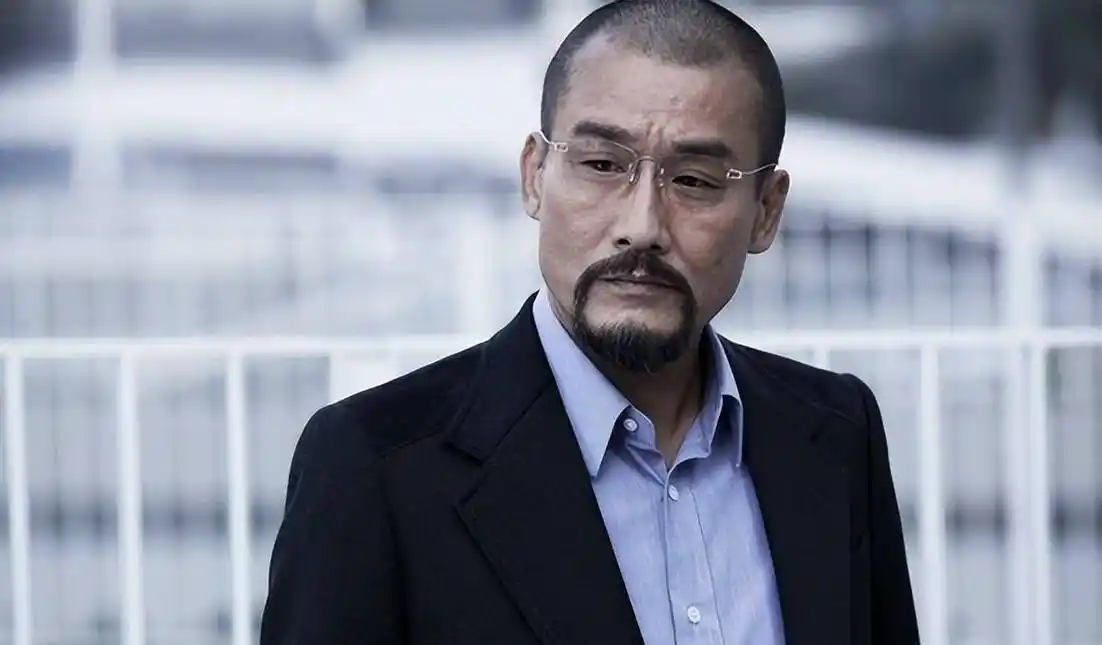 梁家辉只因一句我是中国人,被封杀沦落到街头摆摊,港媒:真男人_江嘉年