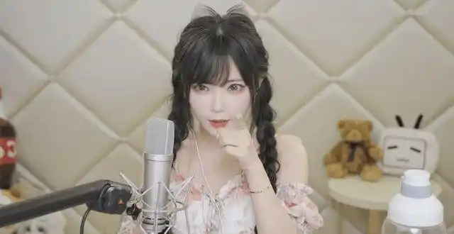 b站元老级舞姬咬人猫,如今只能靠麻花辫学生装吸粉,经历了什么|b站