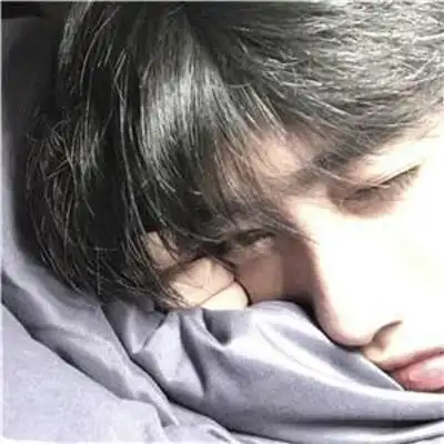 白色干净男头像简约高清头像 超酷的帅哥微信真人头像图片大全_男生