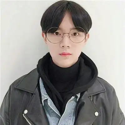 快手头像潮男戴眼镜文艺范 所有的酒都不如你,男生头像图片-回车桌面