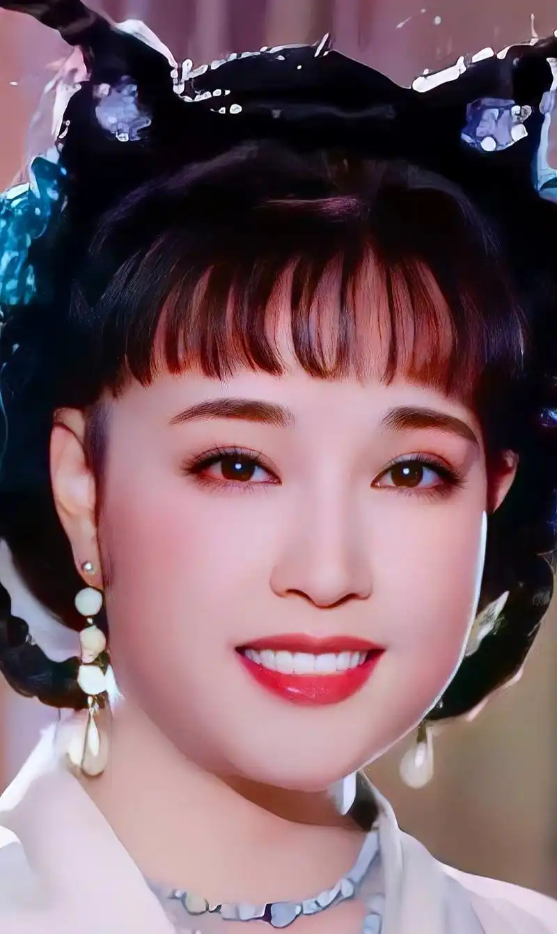 年轻时候的刘晓庆真的太美了,端庄大气不失优雅