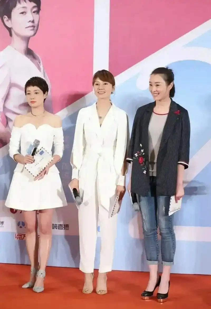 马伊琍,1976年生,身高164cm,上海人 袁    泉,1977年生,身高168cm