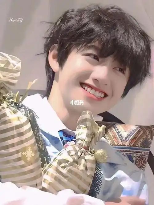 朱志鑫丨朱朱一定要出道78_芹菜_长头发_奶茶_薯条