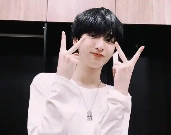 严浩翔迎来新舞台,是他给粉丝准备的惊喜告白,歌名很浪漫