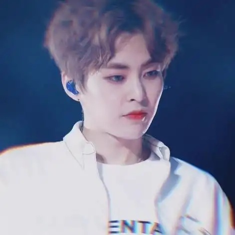 204.金珉锡头像(色散滤镜)