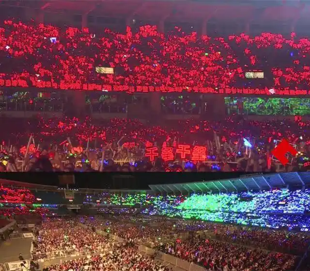 tfboys再出幺蛾子,易烊千玺因一片红海被骂惨,团魂已灭?