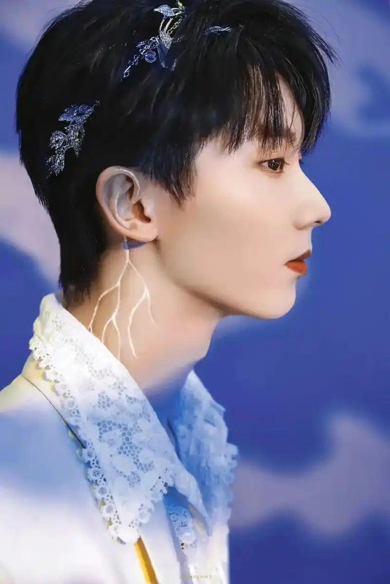 马嘉祺#让她降落#神图#壁纸潮图  让她降落这个舞蹈真的无 - 抖音