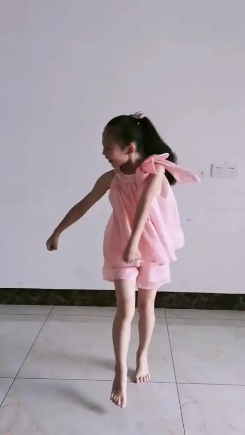 爱跳舞的小姑娘 #萌娃 #舞蹈