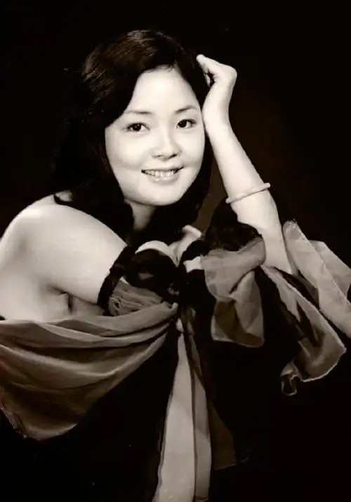 老照片七十年代的邓丽君