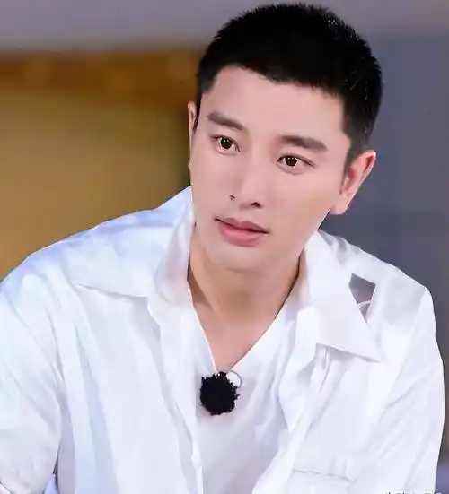 有种"整容"叫贾乃亮离婚,前妻李小璐变化不大,他却像换了个人_表演