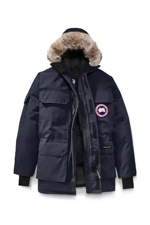 鉴赏canada goose 加拿大鹅羽绒服2020年度新款远征款派克大衣