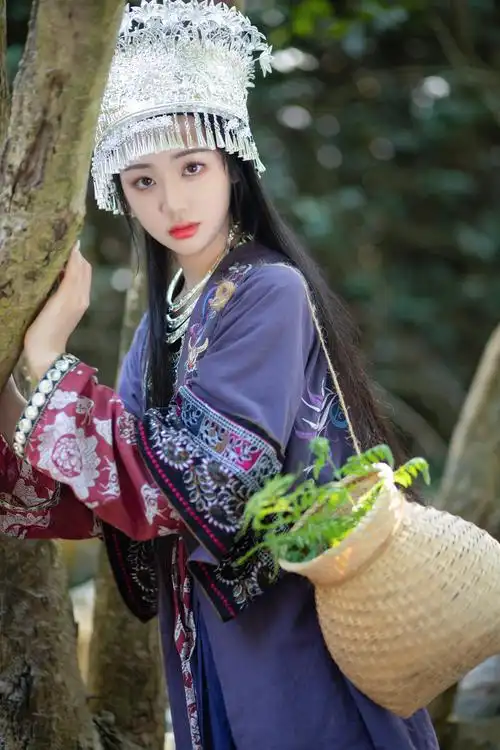 苗疆少女听说那苗疆女子擅蛊